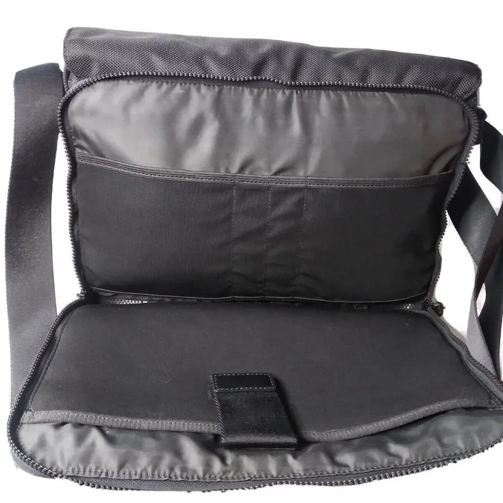 Michael Kors Parker Messenger Bag Black Shoulder Bag